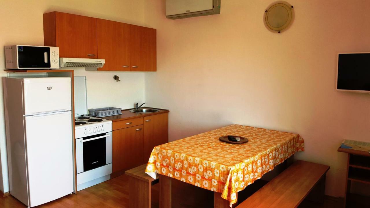 Apartments Adriatic Selce Exterior photo